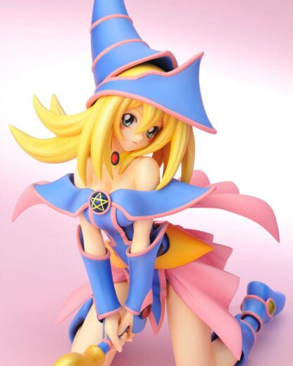 Yu-Gi-Oh! - Dark Magician Girl figure