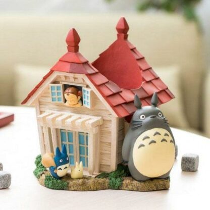 Studio Ghibli: My Neighbor Totoro - House & Totoro Diorama figuuri