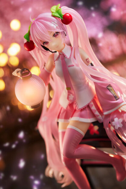 Sakura Miku Sakura Lantern ver AMP+ figure